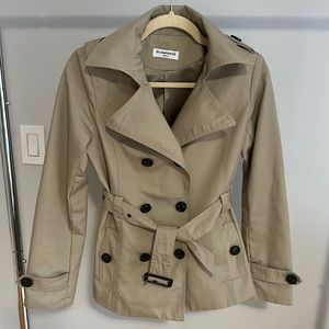 Glamorous Short Trench